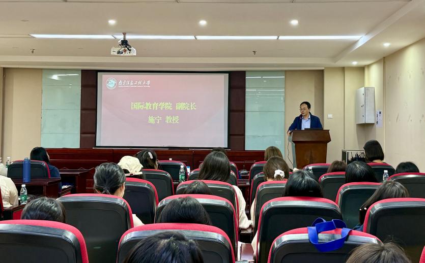 a6f6c285a9f9241a2f243a9619bb0039