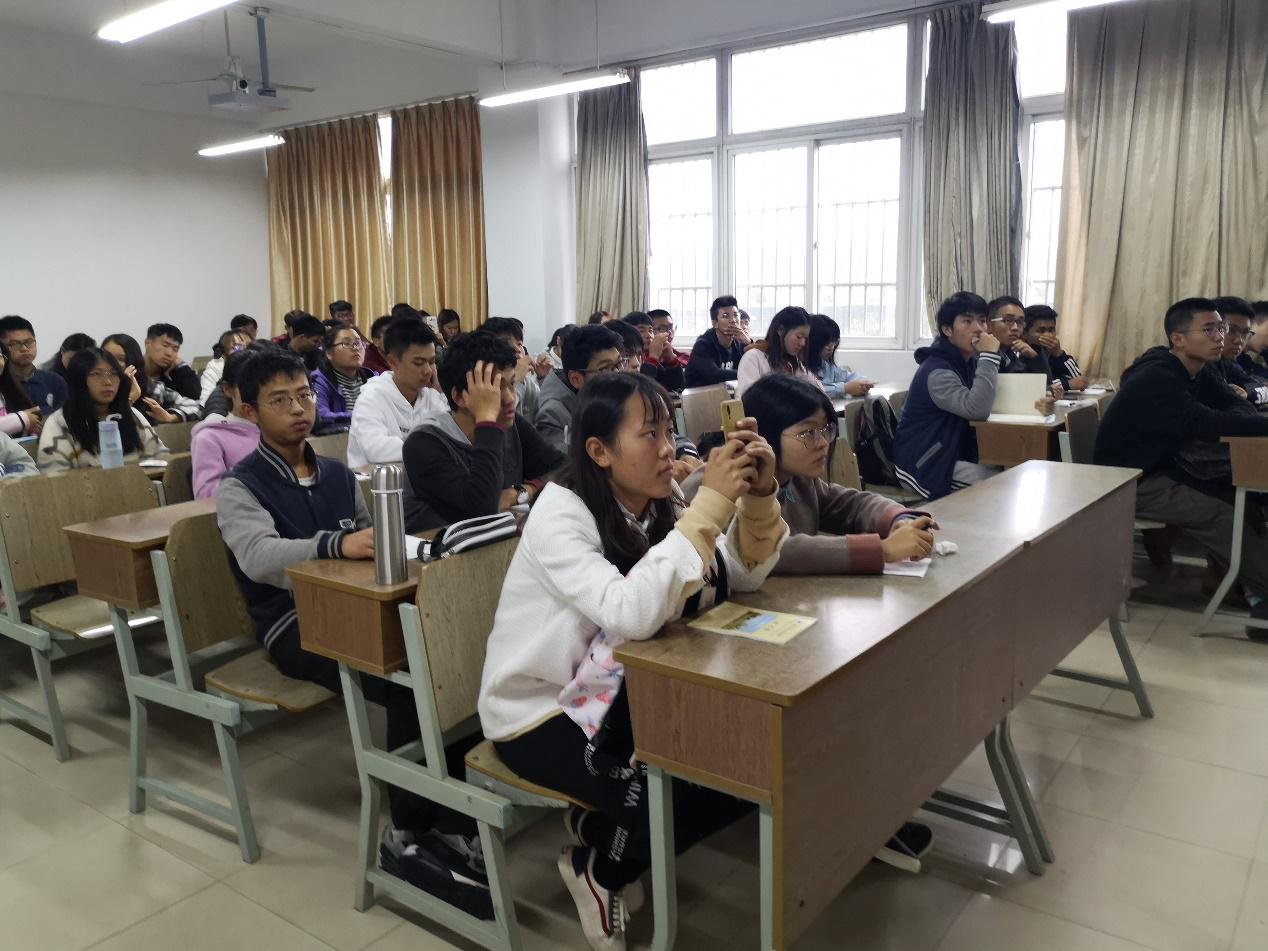 初级党课第一讲-1.jpg