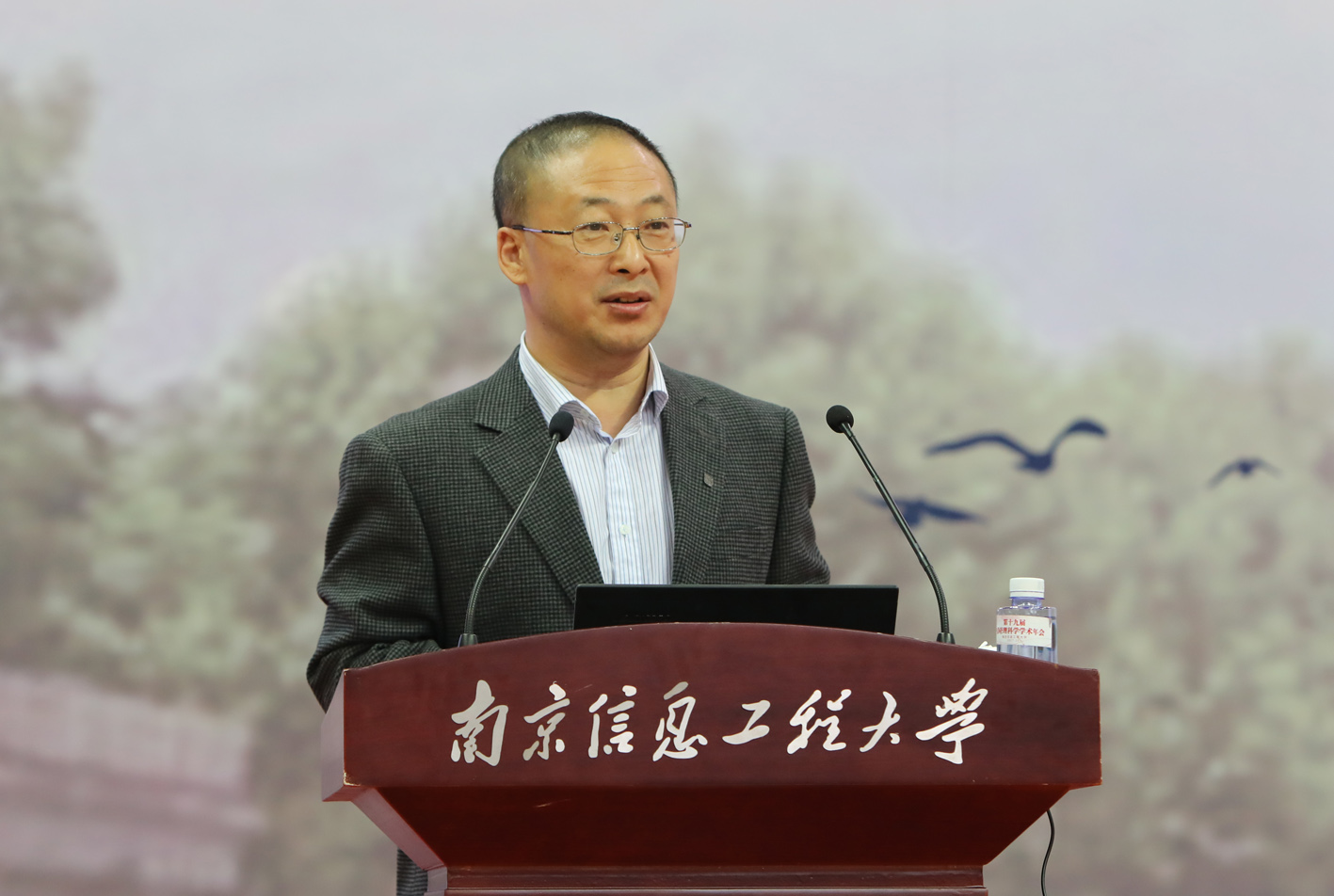 王会军.jpg 王会军.jpg