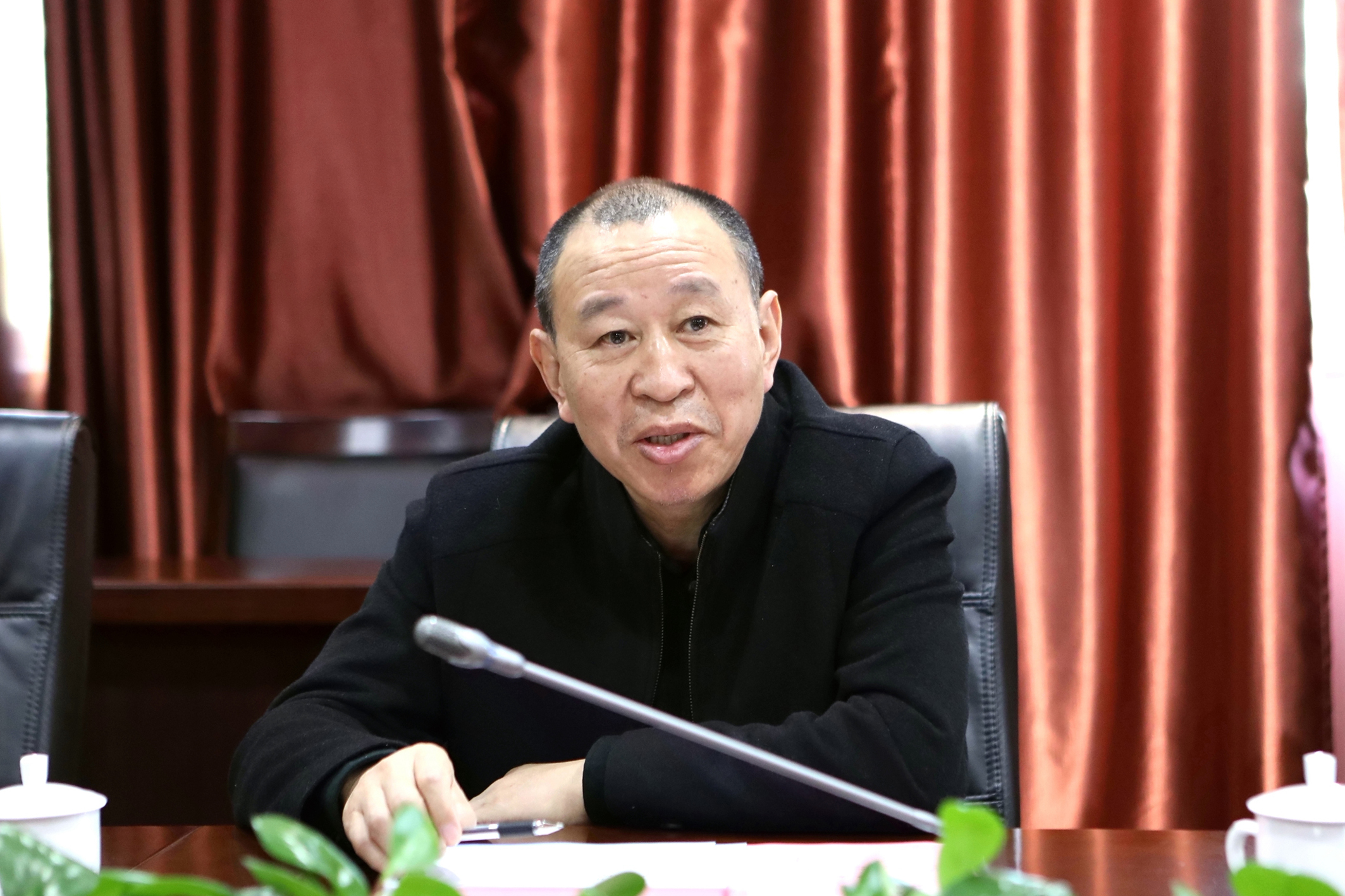 商务部研修学院党委专职副书记、纪委书记黄登平讲话.jpg 商务部研修学院党委专职副书记、纪委书记黄登平讲话.jpg