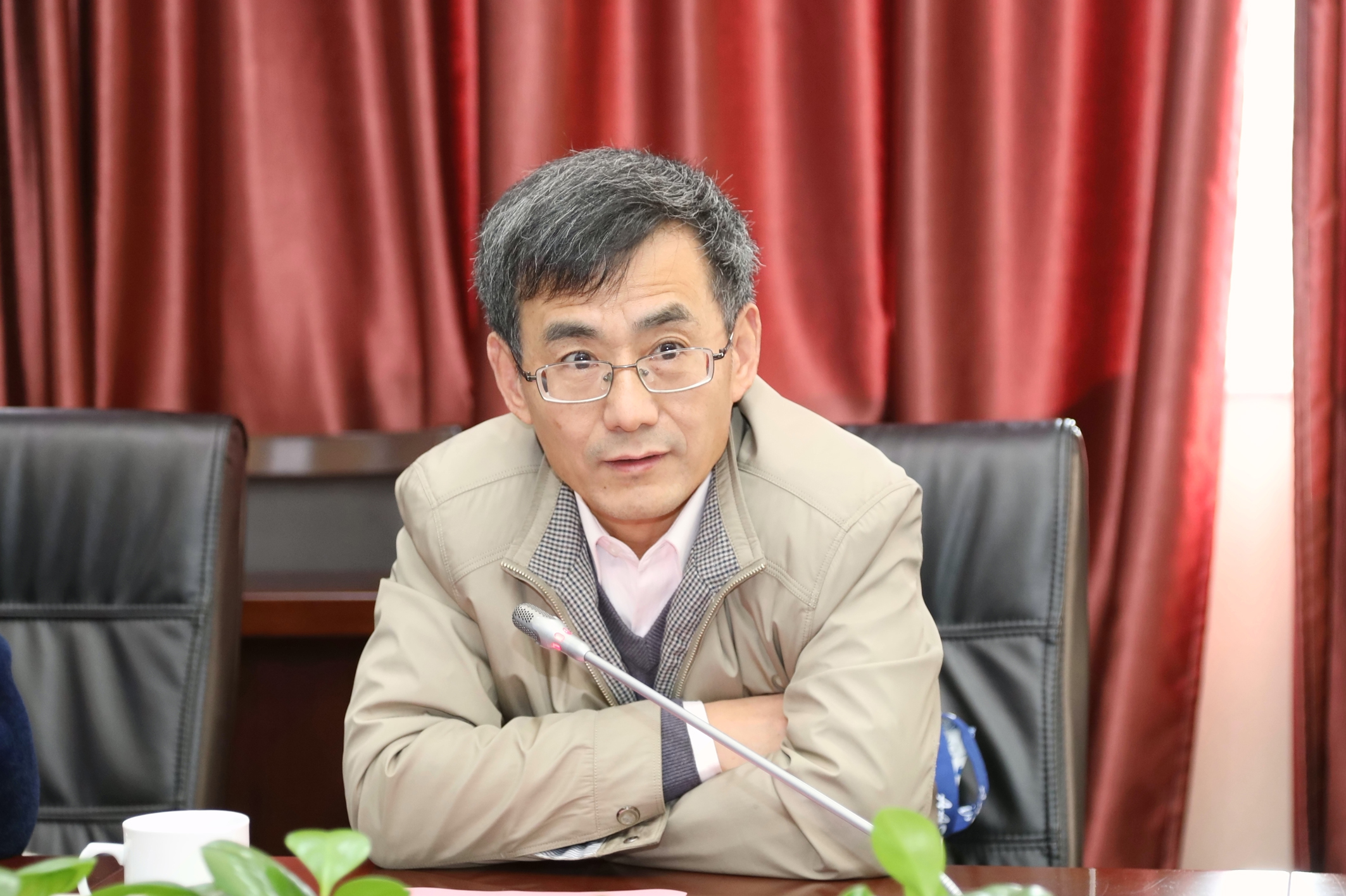 中国科学院大气物理研究所党委书记陈洪滨讲话.jpg 中国科学院大气物理研究所党委书记陈洪滨讲话.jpg