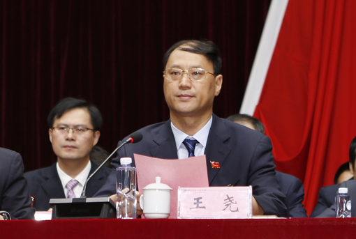 通过党代会主要议程报告.jpg 通过党代会主要议程报告.jpg