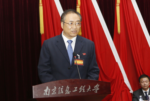 通过代表资格审查报告.jpg 通过代表资格审查报告.jpg