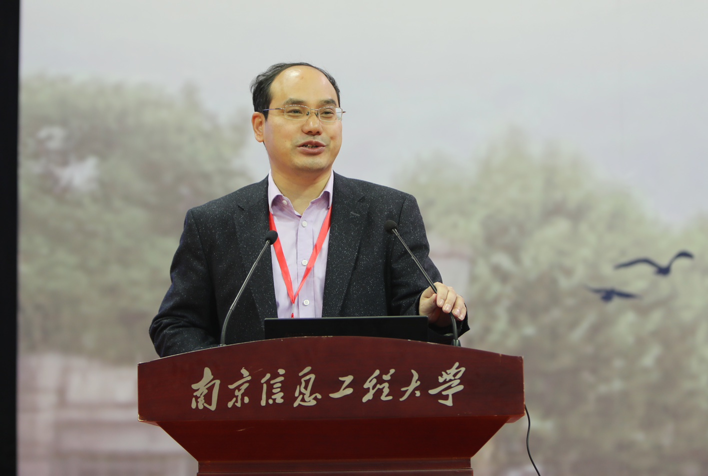 李建平.jpg 李建平.jpg
